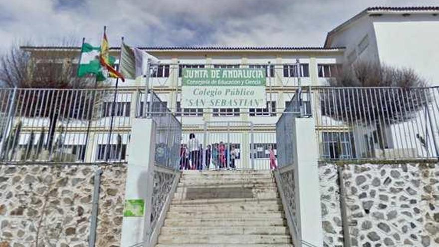 La entrada del Instituto San Sebastián de Archidona.