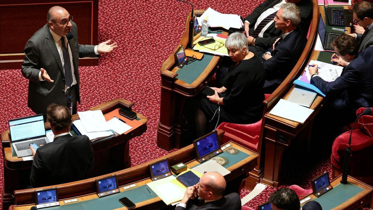Francia endurece la ley contra los vándalos en protestas
