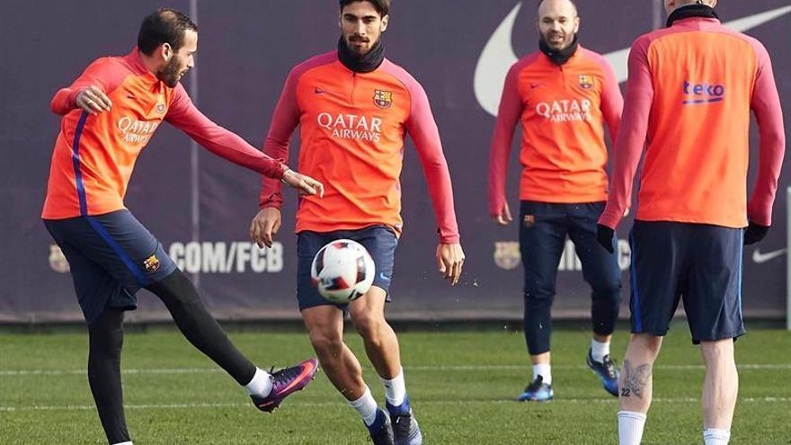 Mathieu, Denis, Aleix Vidal y Cillessen, descartados para viajar a Bilbao