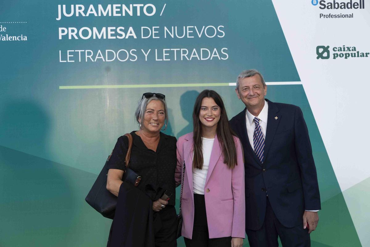 Juramento de nuevos letrados y letradas Juramento de nuevos letrados y letradas