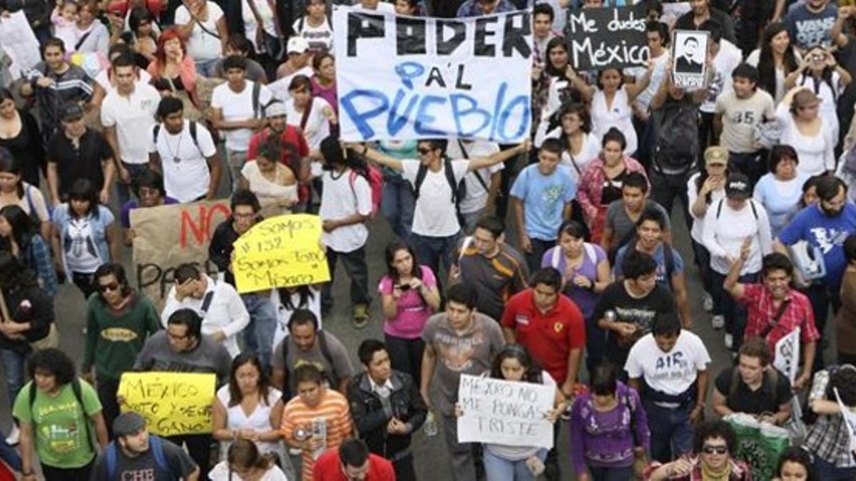 Manifestación contra la victoria de Peña en México.