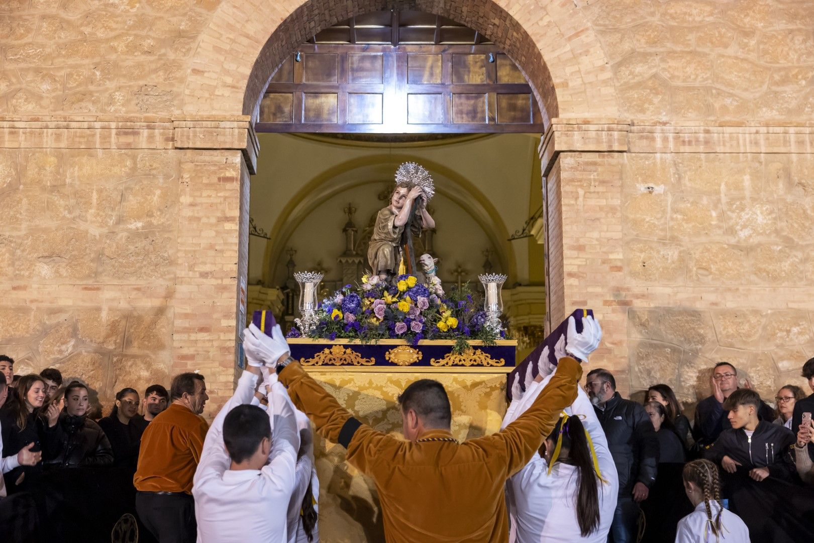 Encuentro de la Vía Dolorosa en Torrevieja del Miércoles Santo con la presencia del obispo José Ignacio Munilla