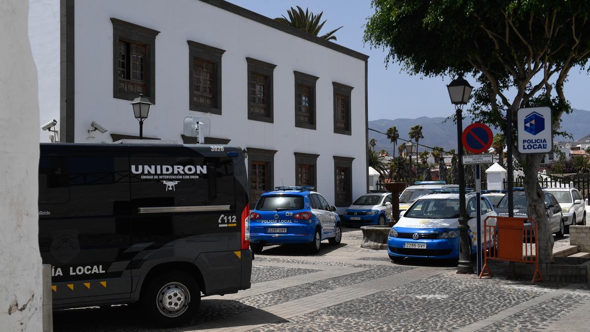 Foto de archivo de los coches de la Policía Local de Telde
