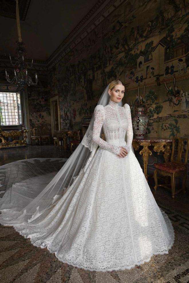 El vestido de novia de Kitty Spencer, hecho por Dolce&amp;Gabbana en exclusiva para su boda