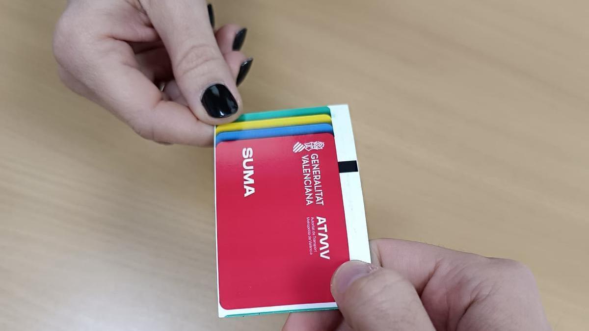 Reparto de tarjetas en Algemesí.