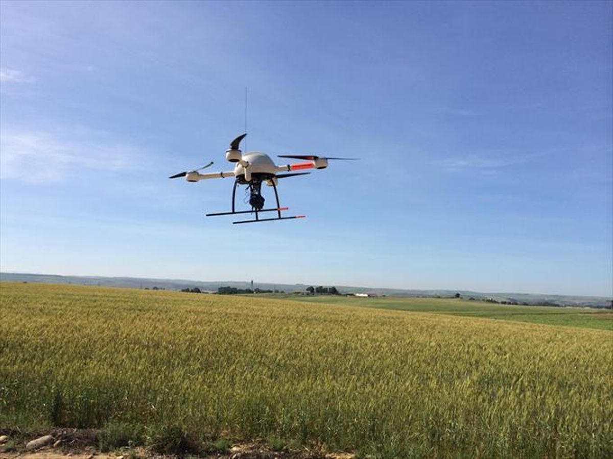 Docentes aprenderán a usar drones con fines didácticos