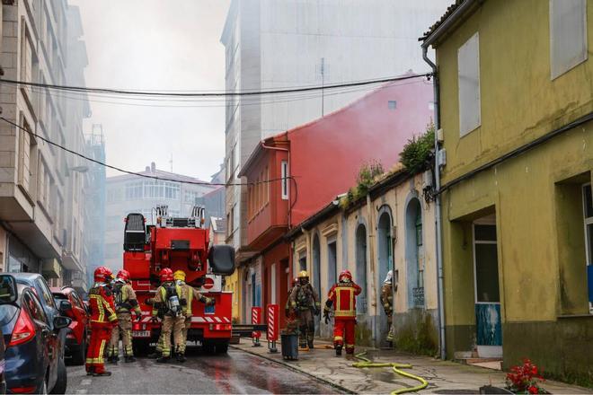Se incendia la narcovivienda de Os Duráns, en Vilagarcía