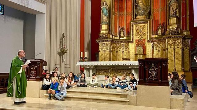 El Colegio San Ignacio comienza las eucaristías familiares | CEDIDA A LNE