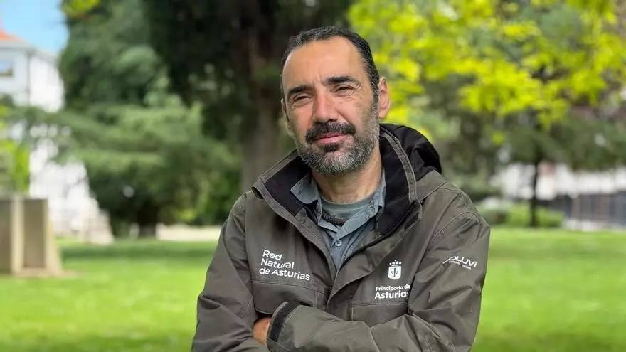 El Fernando Alonso que pilota el Parque Natural de Somiedo: "Recibimos ecoturistas de todo el mundo El Fernando Alonso que pilota el Parque Natural de Somiedo: "Recibimos ecoturistas de todo el mundo que se sorprenden al ver osos con vacas pastando"