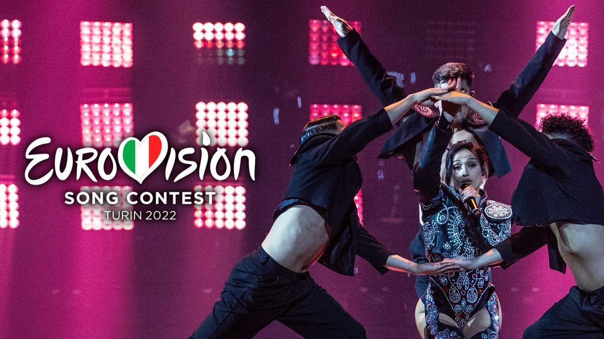 Chanel y su cuerpo de baile en ensayando en Eurovisión 2022.