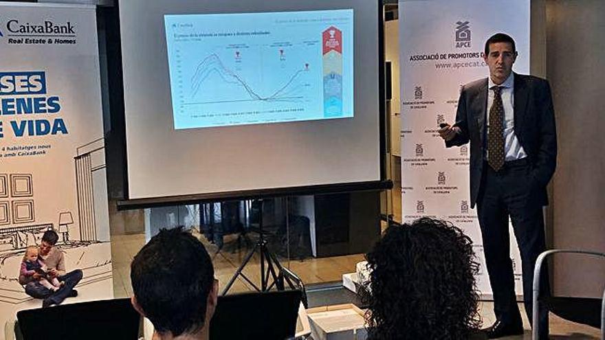 La presentació de l&#039;estudi sobre obra nova realitzada a Puigcerdà a càrrec de l&#039;Associació de Promotors