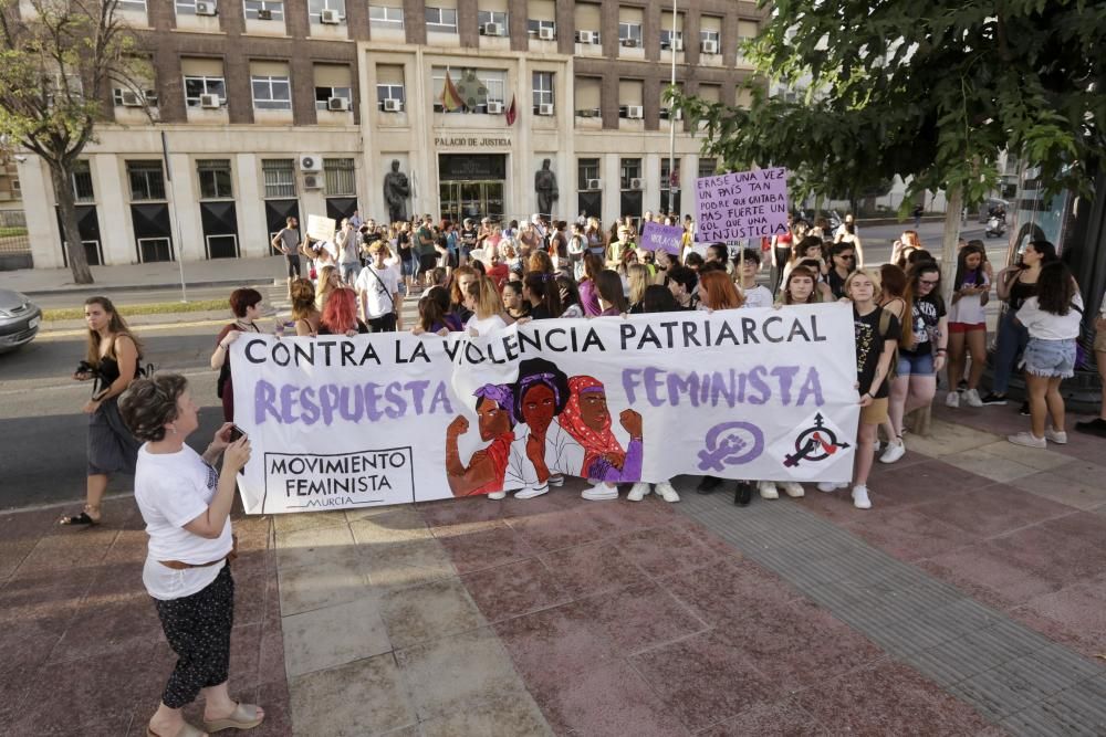 Manifestación contra la violencia patriarcal en Murcia