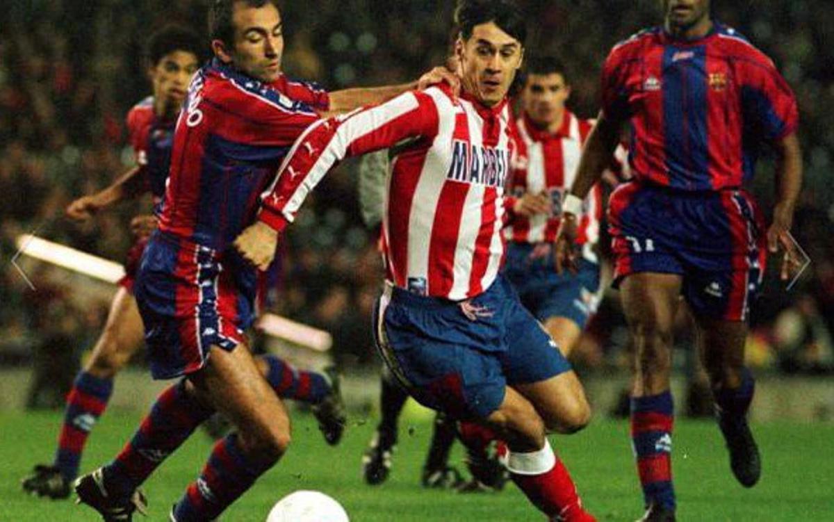 Bogdanovic (Atlético) compite con Abelardo (FC Barcelona) en el curso 97/98
