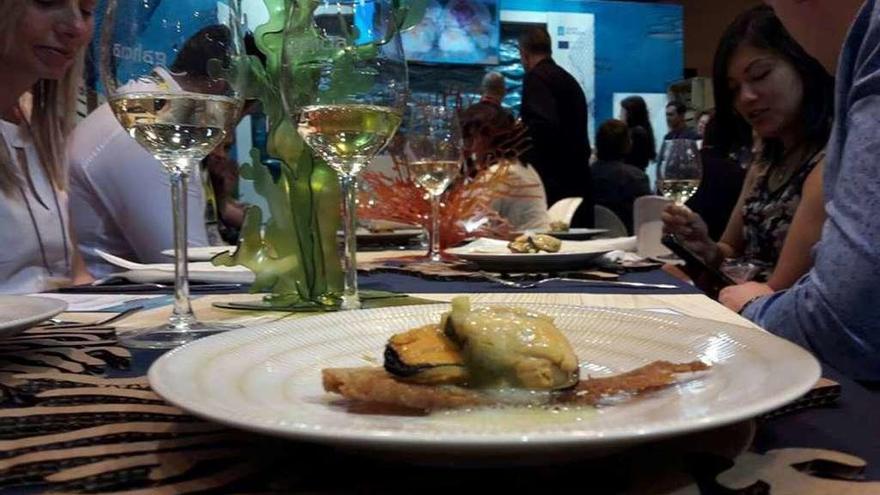 Uno de los platos elaborados con Mexillón de Galicia en el salón internacional de gastronomía. // CRMG