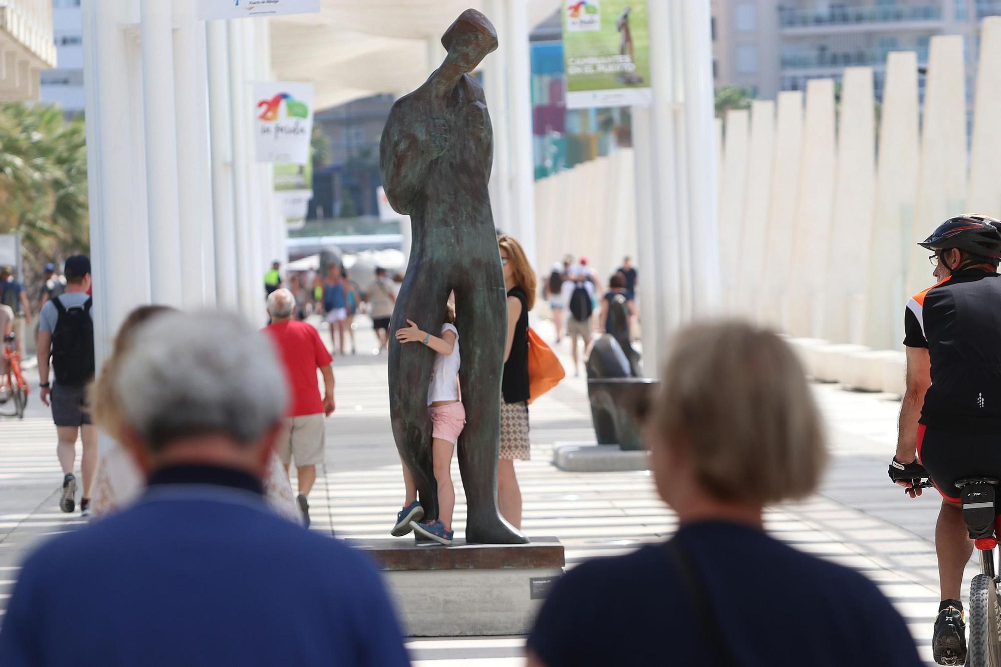 Inauguración de la exposición 'Caminantes en el puerto', en junio de 2017