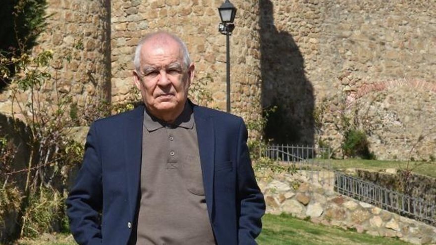La revista 'Turia' dedica un monográfico a Gonzalo Hidalgo Bayal