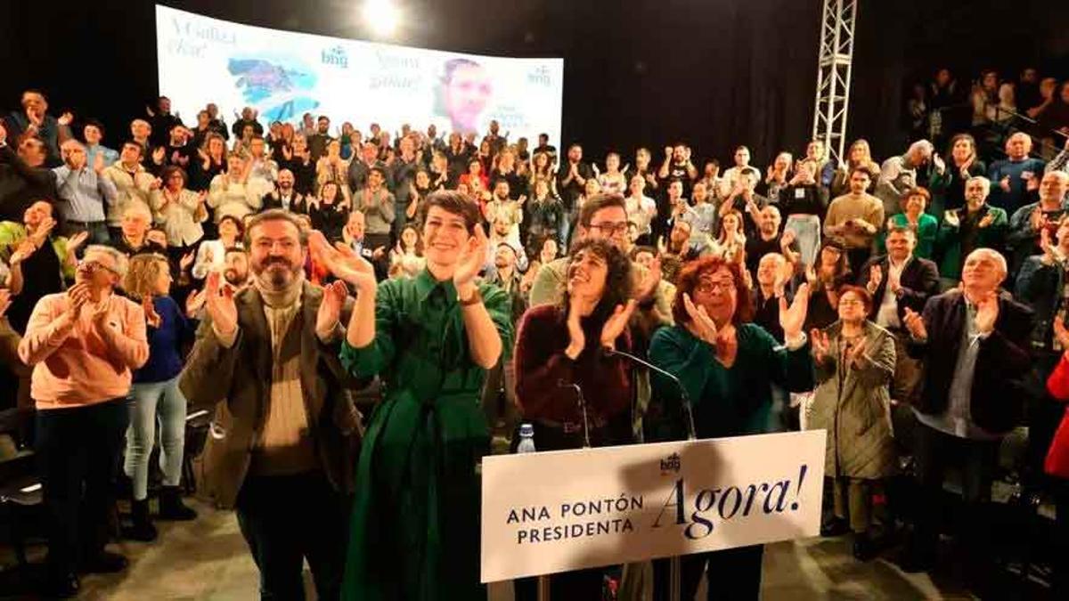 Luís Bará, Ana Pontón, AlexandraFernández, Xabier Pérez e Carmela González (de esquerda a dereita).