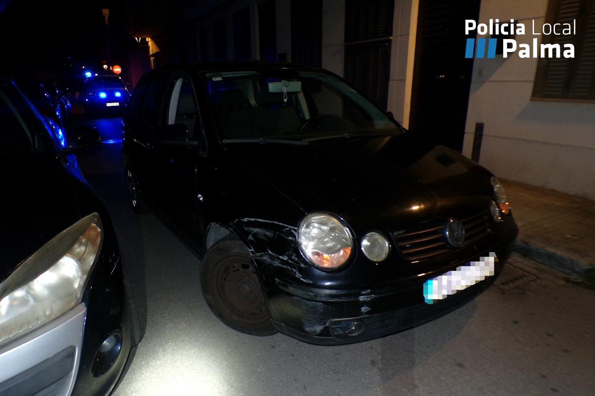 El coche siniestrado en Palma conducido por una mujer ebria con el carné retirado.
