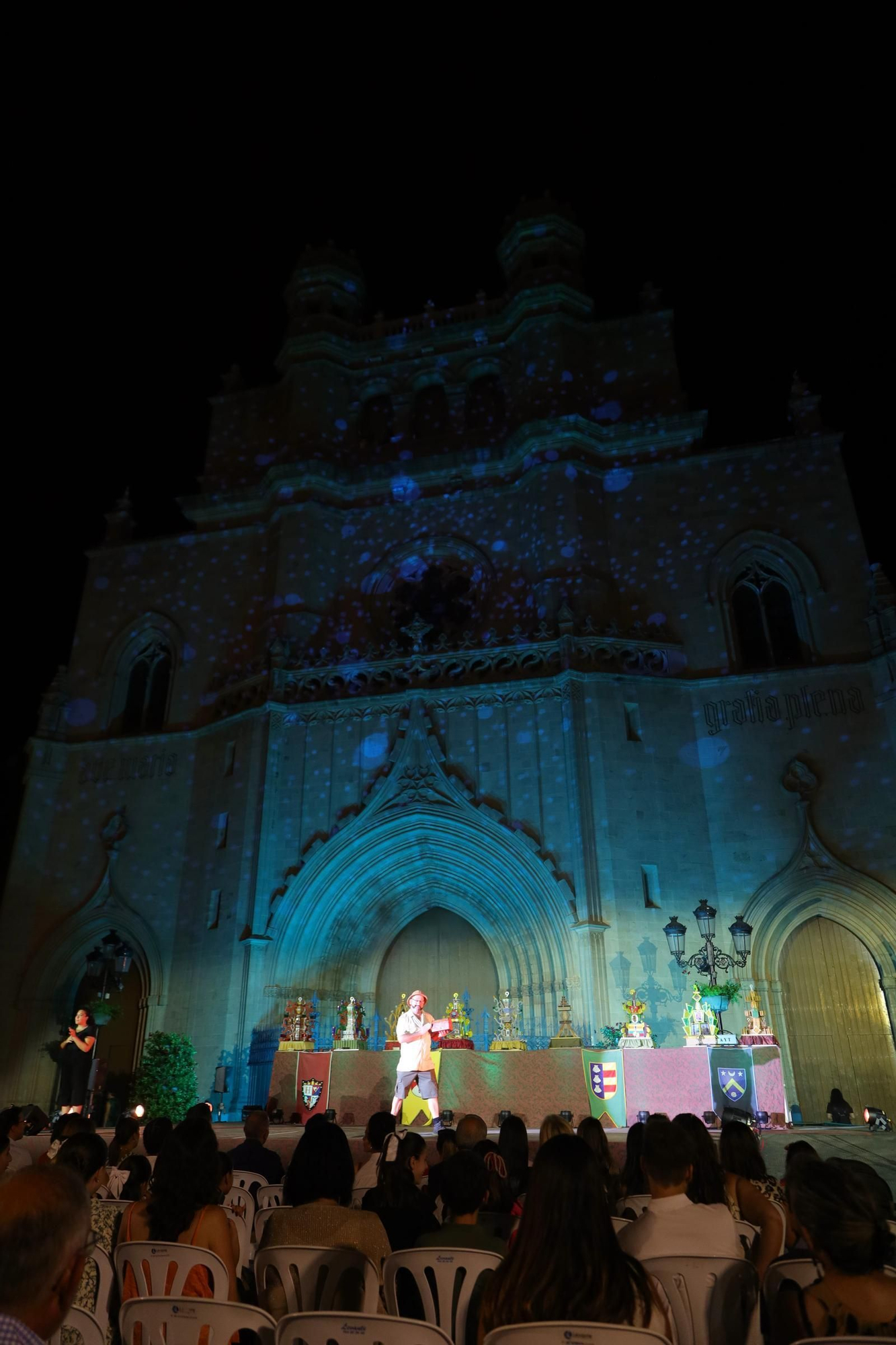 Jaume I ‘refunda’ la ciudad en un espectáculo de tradición