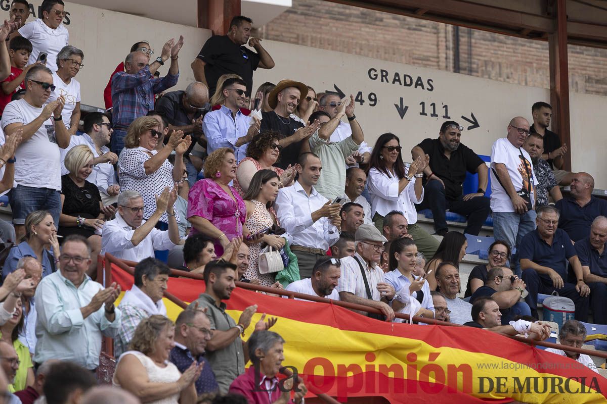 Tarde histórica en Abarán con la alternativa de José María Trigueros y el indulto de Tomás Rufo, junto a Castella salieron a hombros