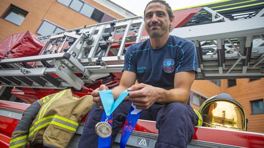 Miguel López, un bombero olímpico