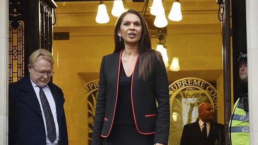 Gina Miller, principal impulsora de la demanda para que Londres pida permiso al Parlamento antes de iniciar el Brexit, que ayer quedó visto para sentencia en el Tribunal Supremo británico. // Efe