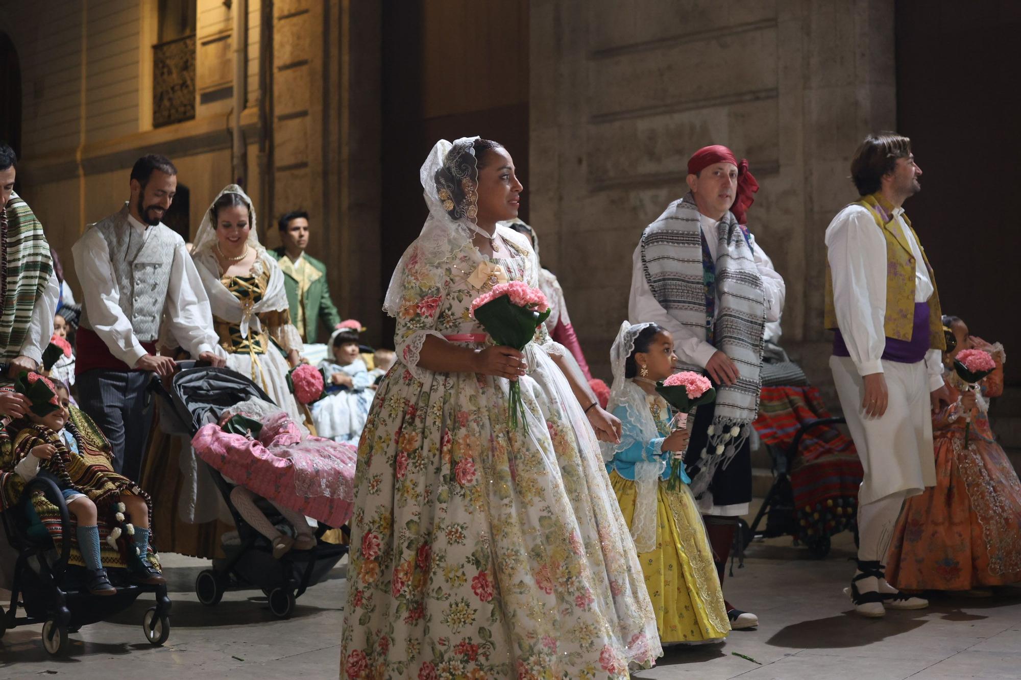 Búscate en el primer día de la Ofrenda en la calle San Vicente entre las 21 y las 22 horas