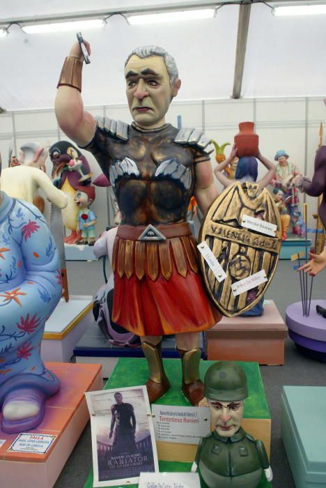 A primeros de siglo, la falla Triador llamó la atención en la Exposición del Ninot por las figuras dedicadas al Valencia CF, como este "general romano", Claudio Ranieri, de Juan Carlos Coronado.