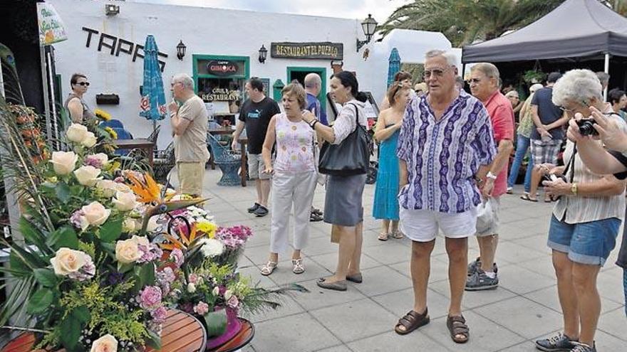 Feria de las Plantas y Flores ayer en el Pueblo Marinero.