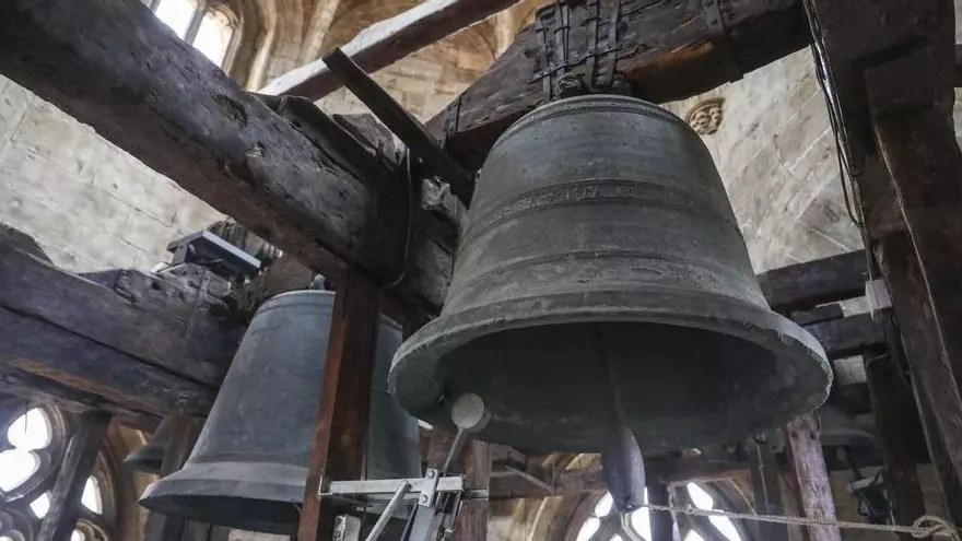 Oviedo y sus rincones Campana Wamba de la catedral de Oviedo
