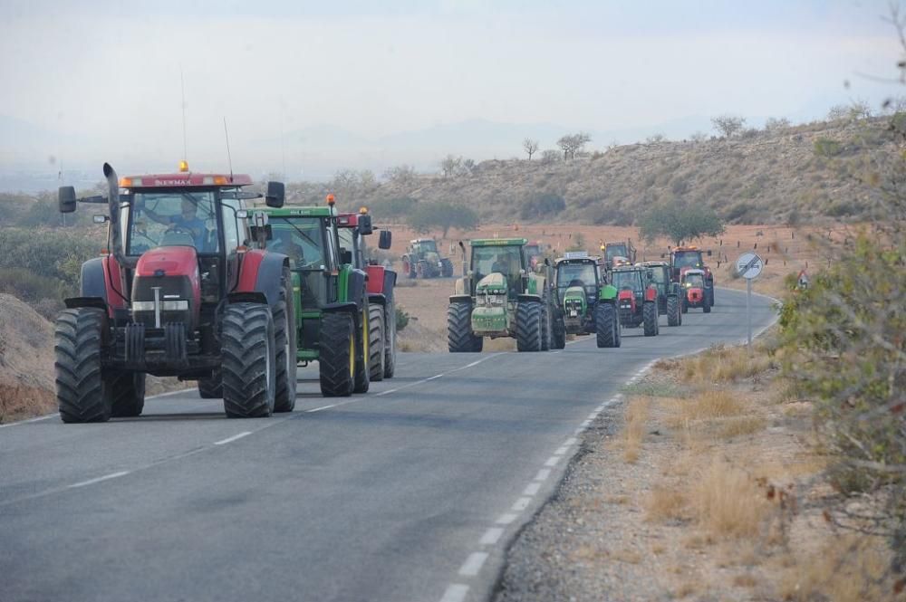 La protesta de agricultores a su paso por el Garru