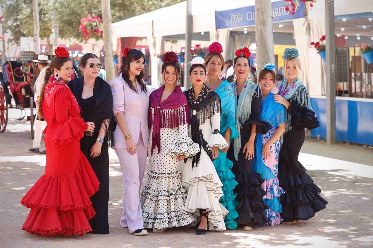 La Feria entra en calor con todas las mesas llenas