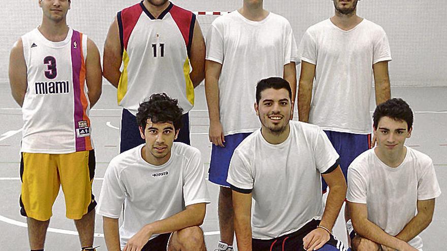 Ovida y Minas lideran los grupos de la Liga de baloncesto