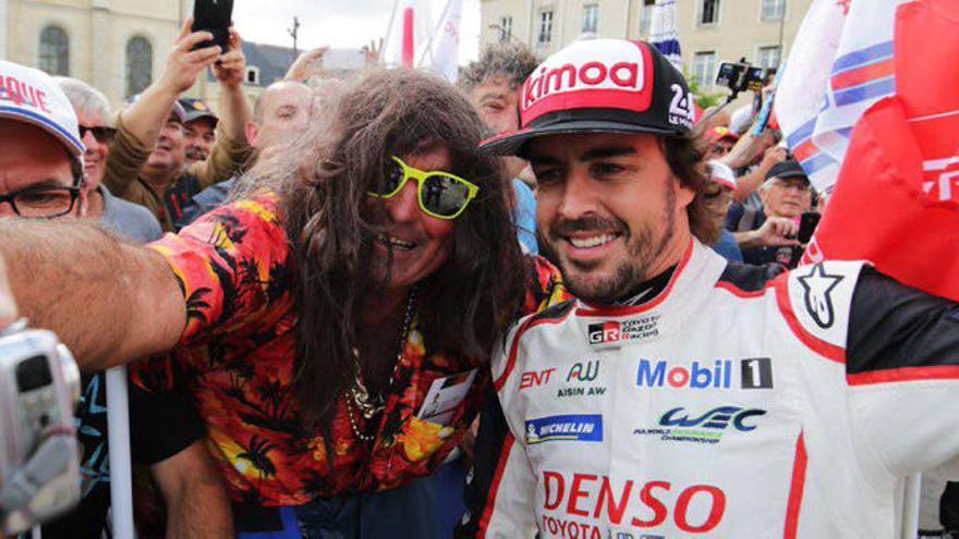 Alonso se deja querer en Le Mans