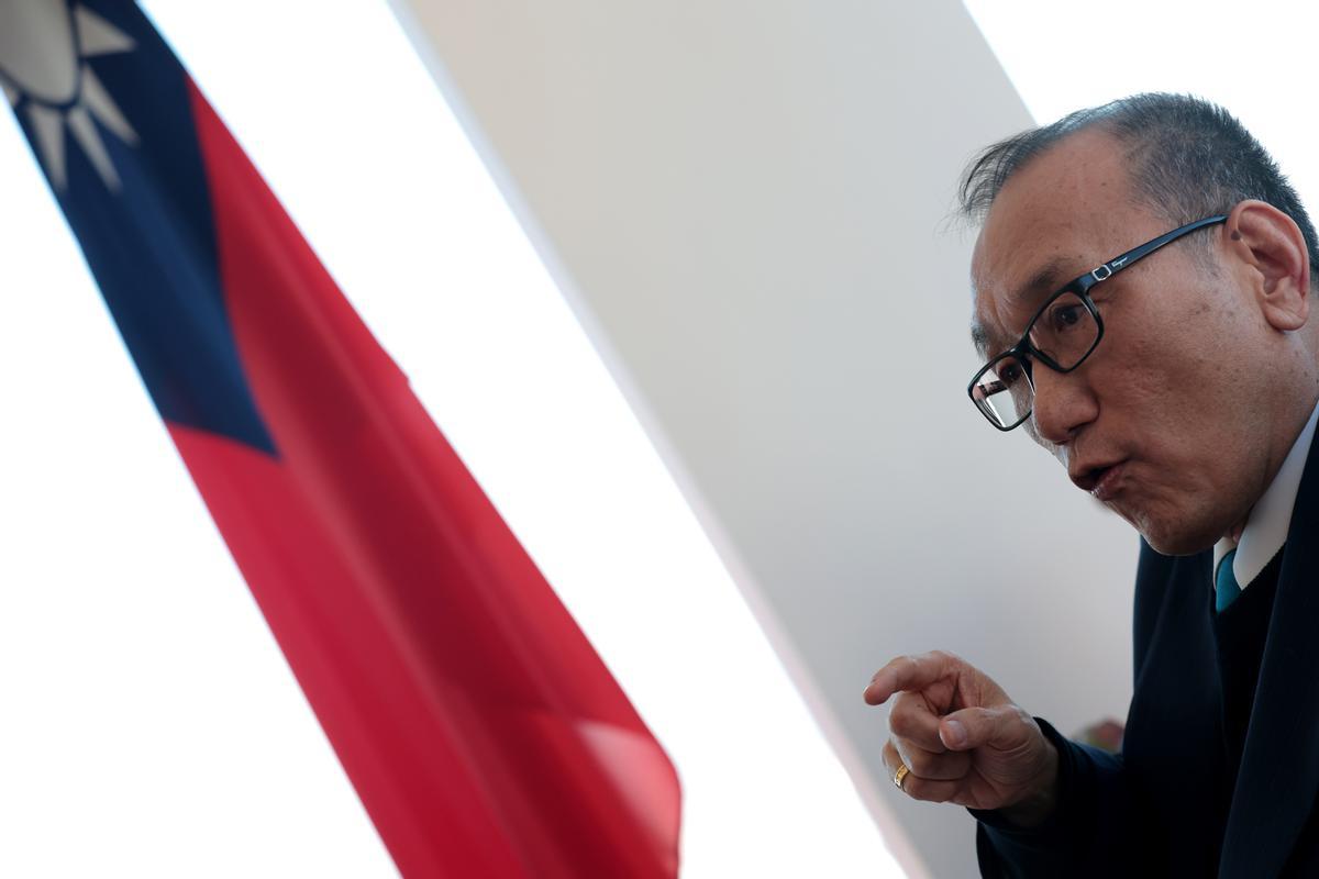 José Maria Liu: «Davant una invasió xinesa, Taiwan té un escut de silici»