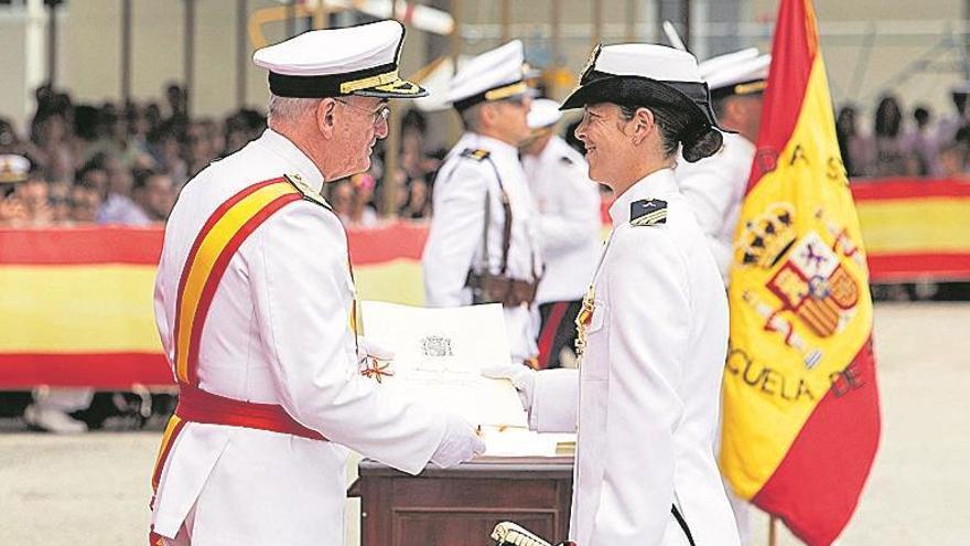 Una mujer castellonense hace historia en la Armada