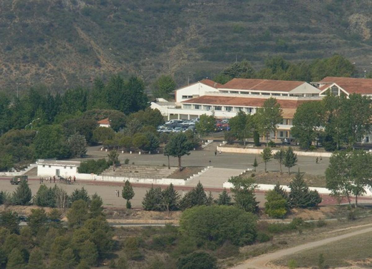 Vista parcial de l’acadèmia militar de Talarn. Vista parcial de l’acadèmia militar de Talarn.
