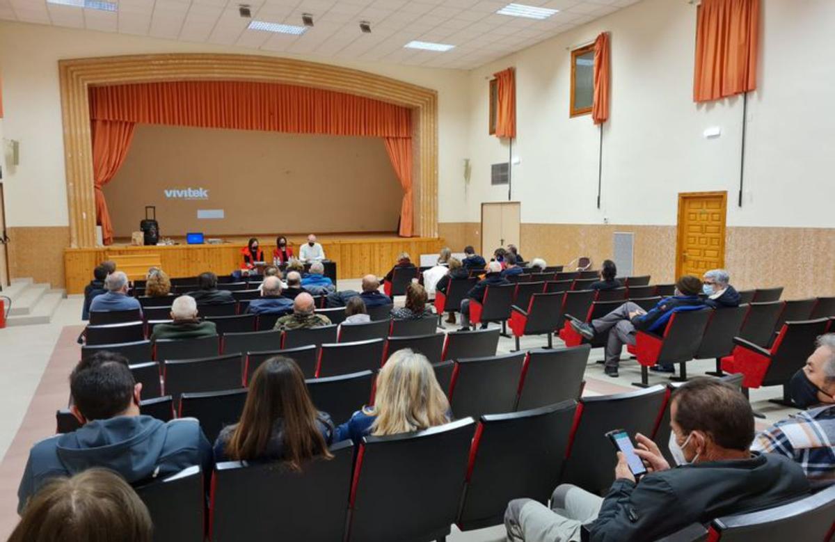 Asamblea vecinal en Santa Anastasia. |