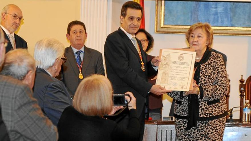 Manuel Blázquez ingresa en la Academia de Ecija