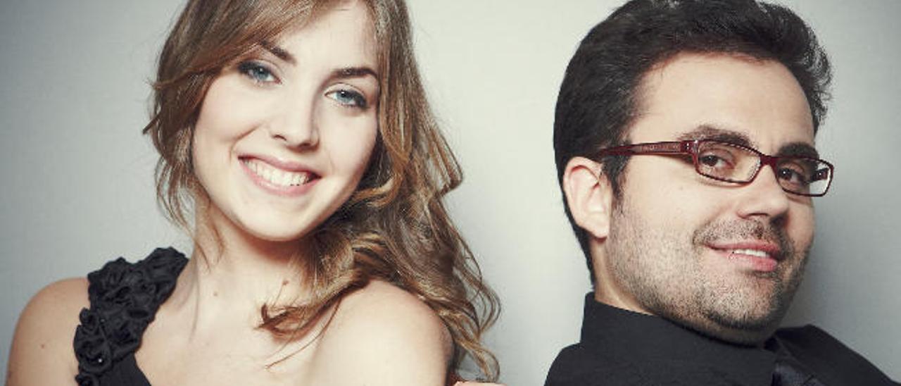 Laura Serra y Manuel Tévar, en una imagen promocional.