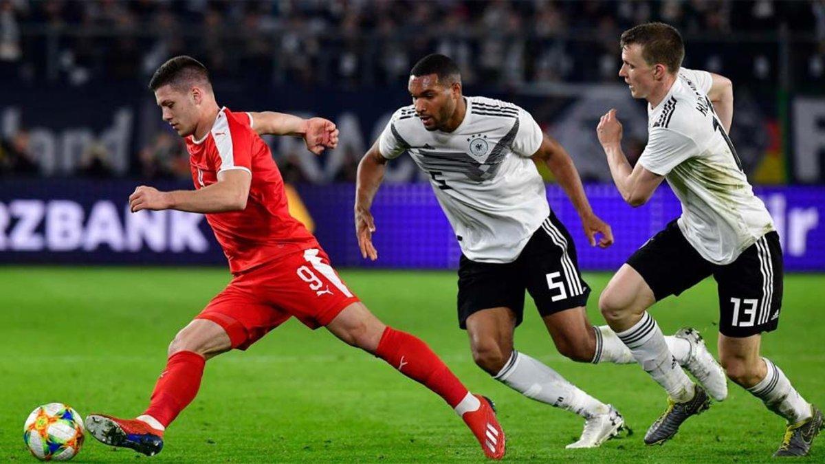 Luka Jovic, en una acción del partido ante Alemania