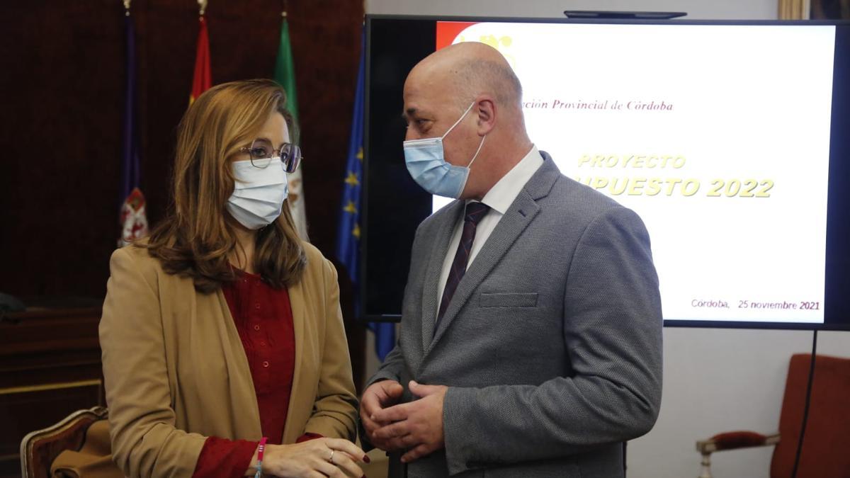 Felisa Cañete y Antonio Ruiz, antes de la presentación del borrador de presupuestos del 2022.