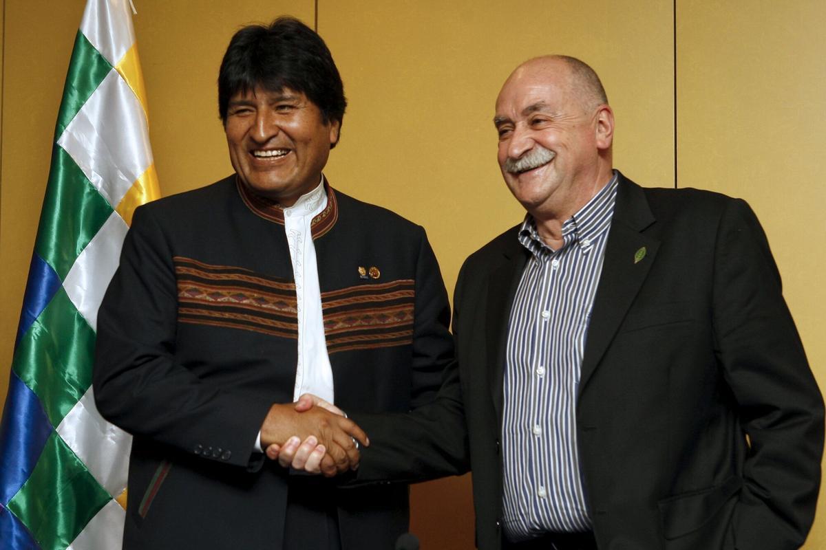 El ex presidente de Bolivia, Evo Morales, con Xabier Azkargorta.