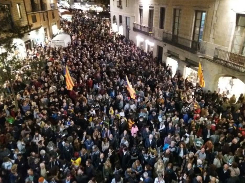 Concentració a Girona en rebuig a l'empresonament dels consellers