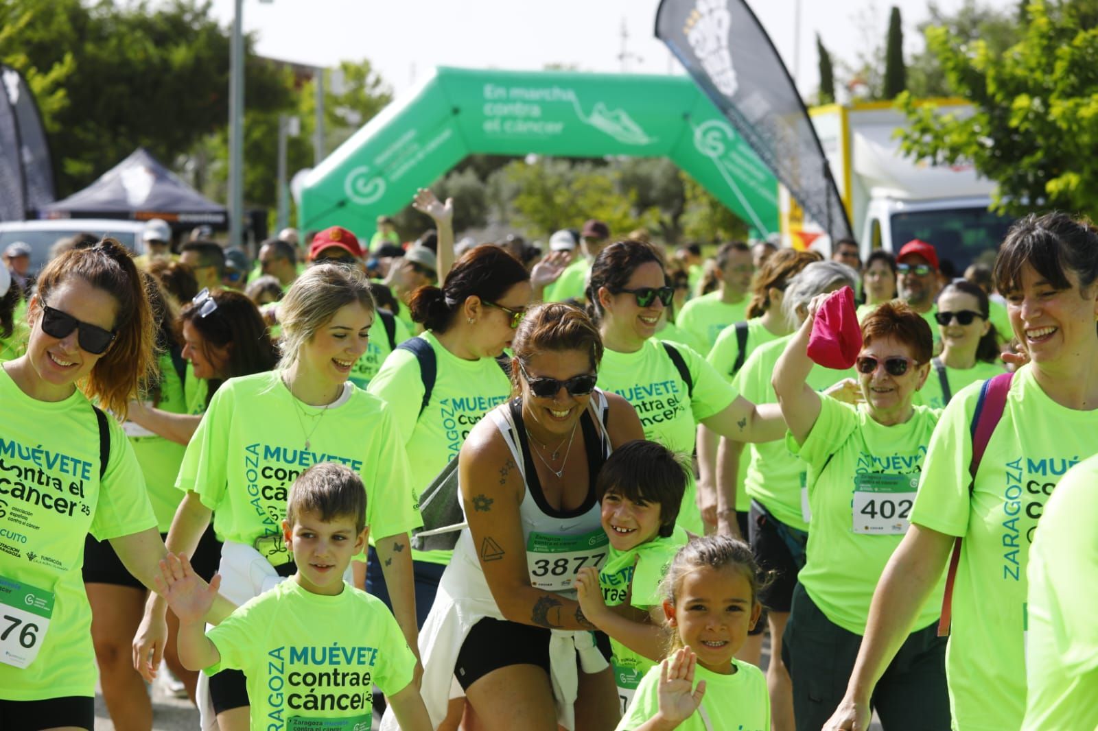 En imágenes | Miles de personas corren contra el cáncer en el Parque del Agua de Zaragoza