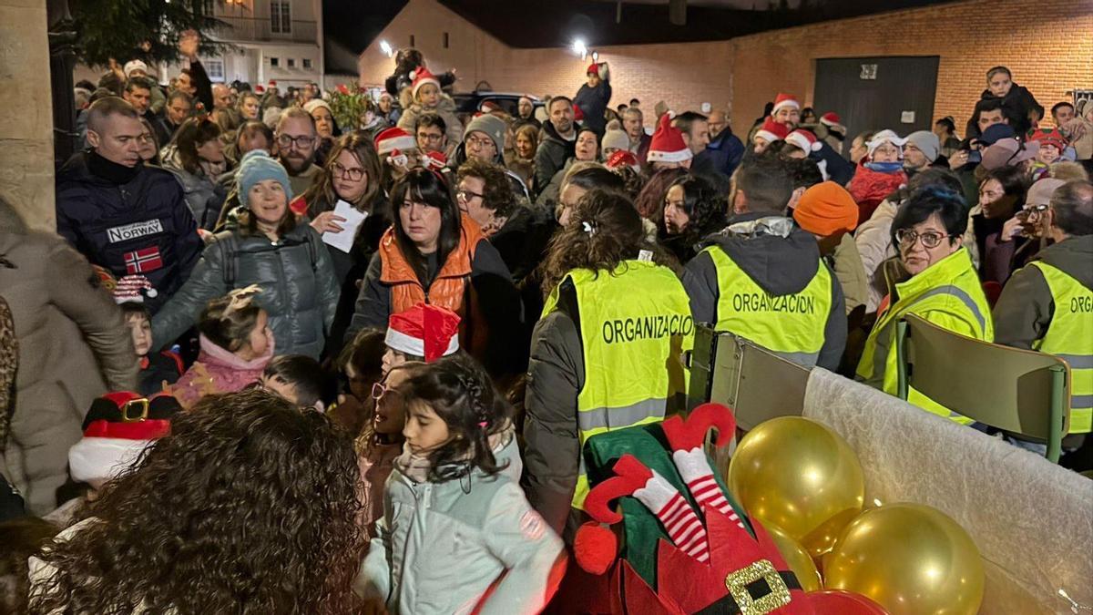 Desfile de Papá Noel en Morales del Vino.