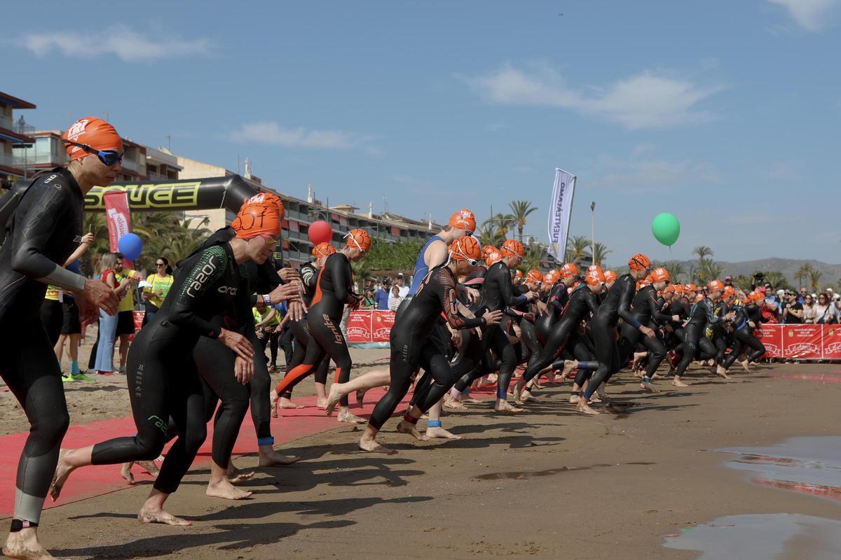 Inicio del Triatlón de Fuente Álamo