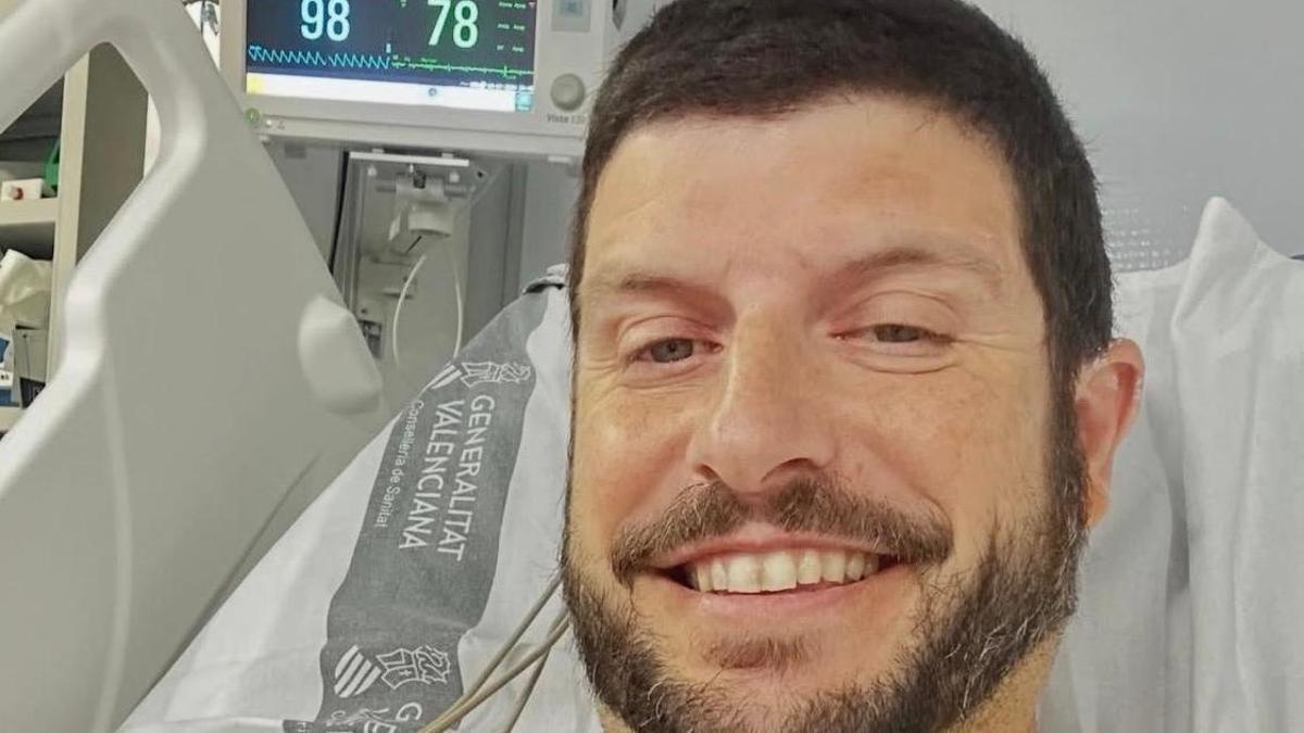 Fotografía publicada por Carles Esteve en sus redes sociales tras la operación de clavícula.