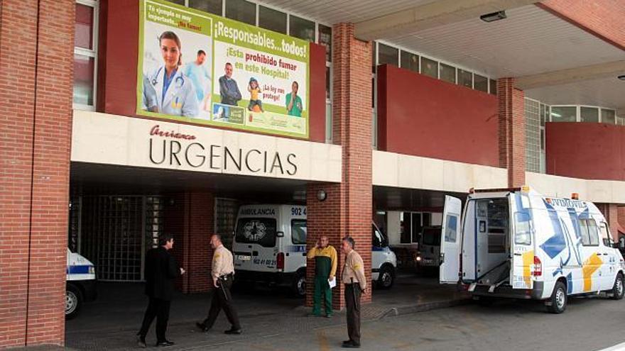 Puerta de Urgencias del hospital Virgen de la Arrixaca