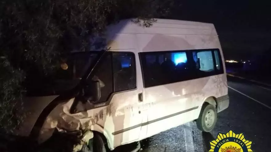 Seis heridos en un choque frontal de dos furgonetas con trabajadores en Novelda